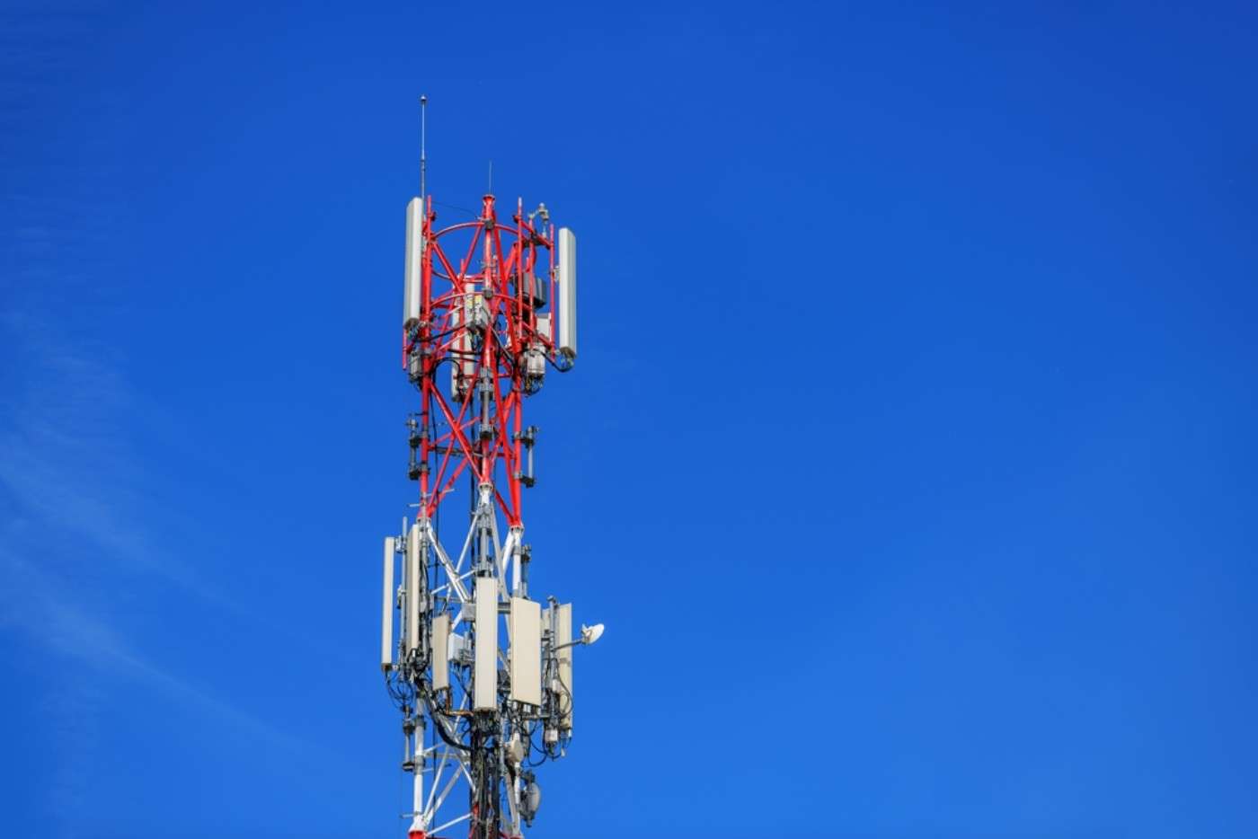 Communication technology and antenna systems